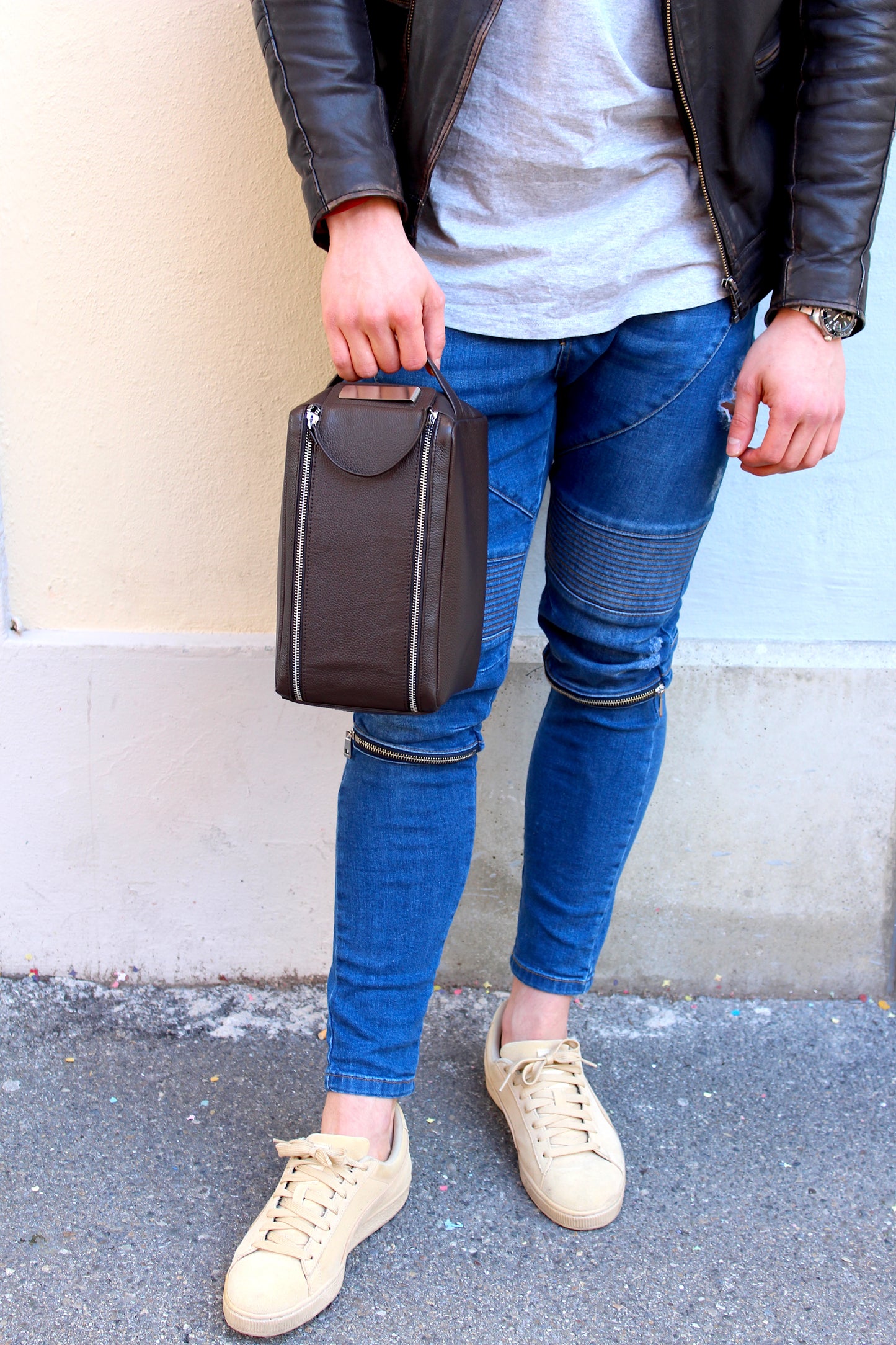 Necessaires